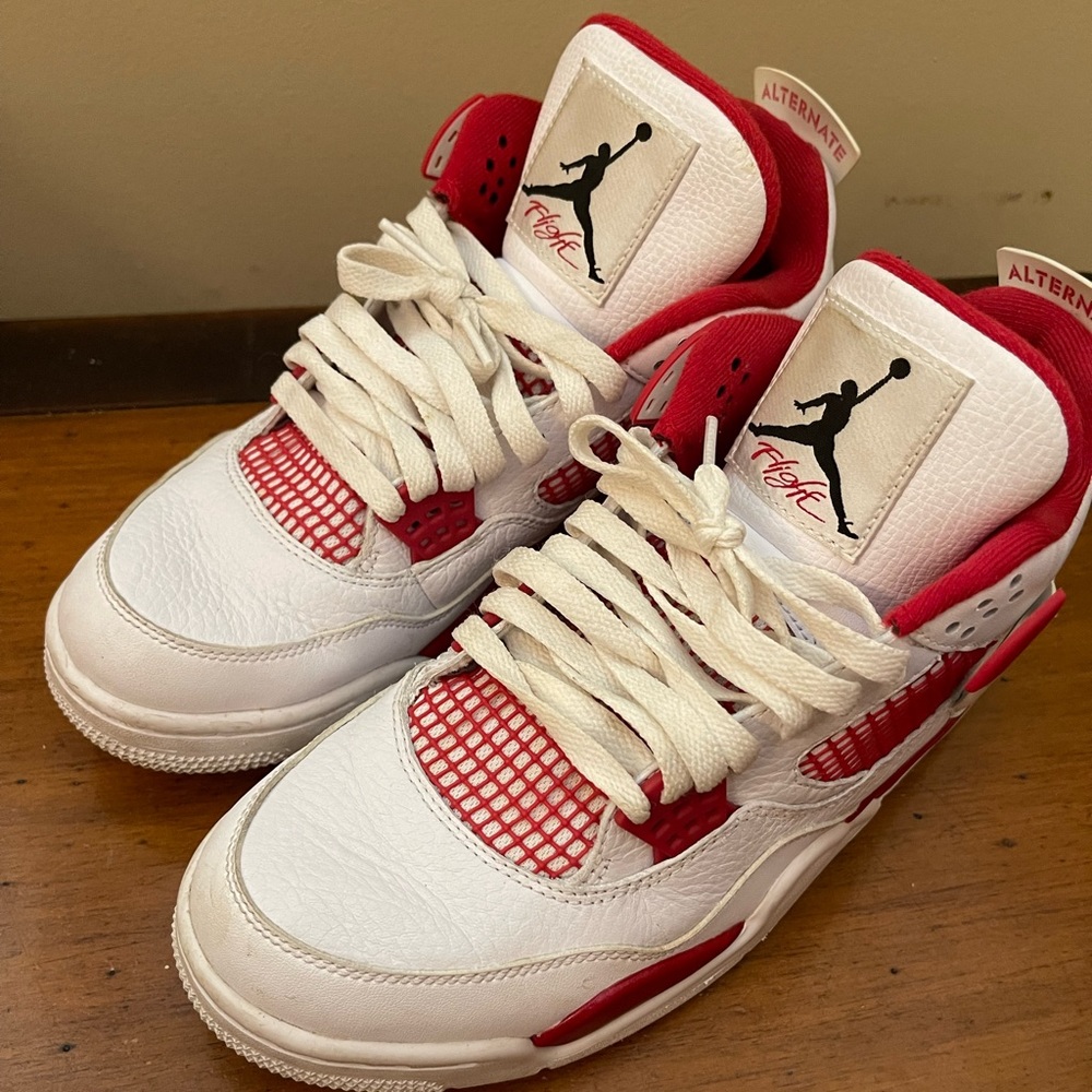 Air Jordan 4 Retro Alternate 89 - Size 9